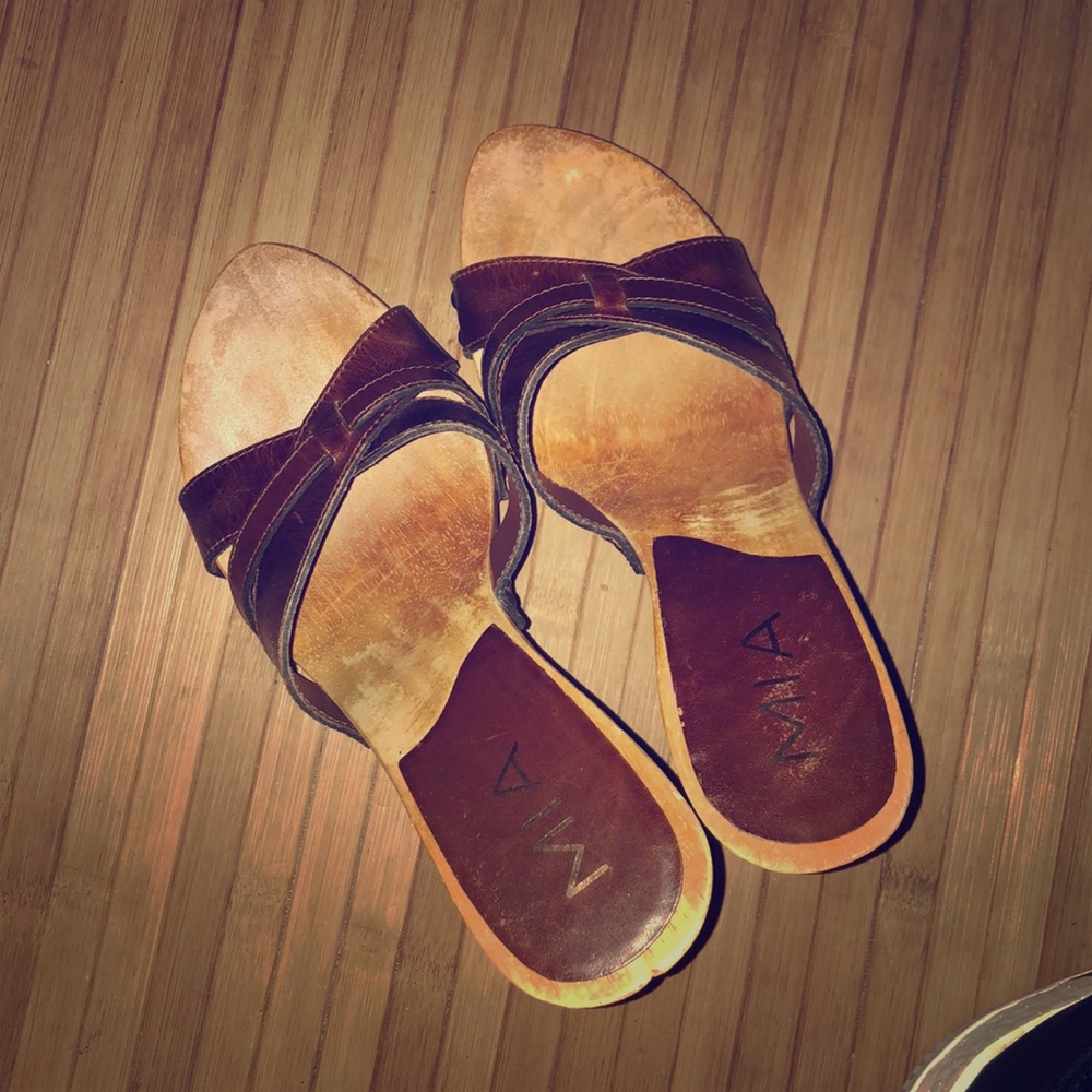 Mia wedge heels